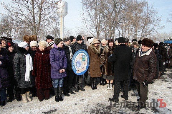 Янукович в Потоках открыл учебно-оздоровительный комплекс Кременчугского педучилища им. А.С.Макаренко Янукович в Потоках открыл учебно-оздоровительный комплекс Кременчугского педучилища им. А.С.Макаренко