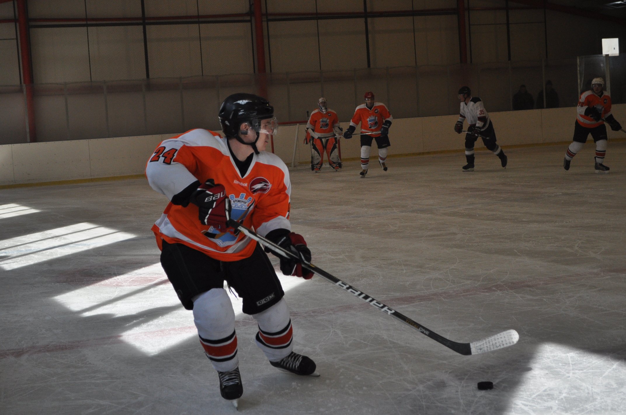 ХОККЕЙ. ХК «Кременчуг» и ХК «Лохвица» определят сильнейшую команду Полтавщины. ХОККЕЙ. ХК «Кременчуг» и ХК «Лохвица» определят сильнейшую команду Полтавщины.