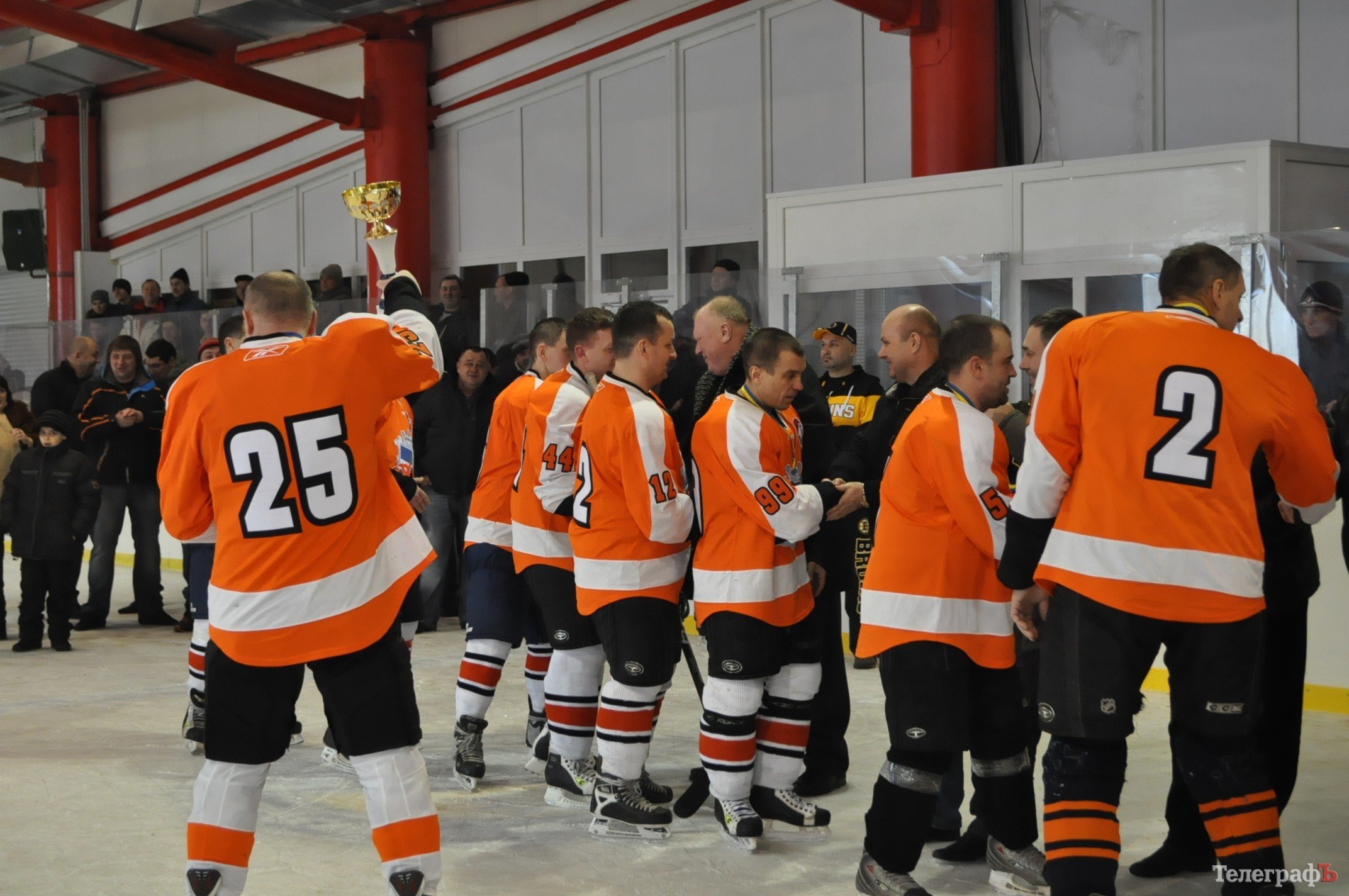 ХОККЕЙ. «Кременчуг» вырвал победу в финале за 8 секунд до конца матча! ХОККЕЙ. «Кременчуг» вырвал победу в финале за 8 секунд до конца матча!