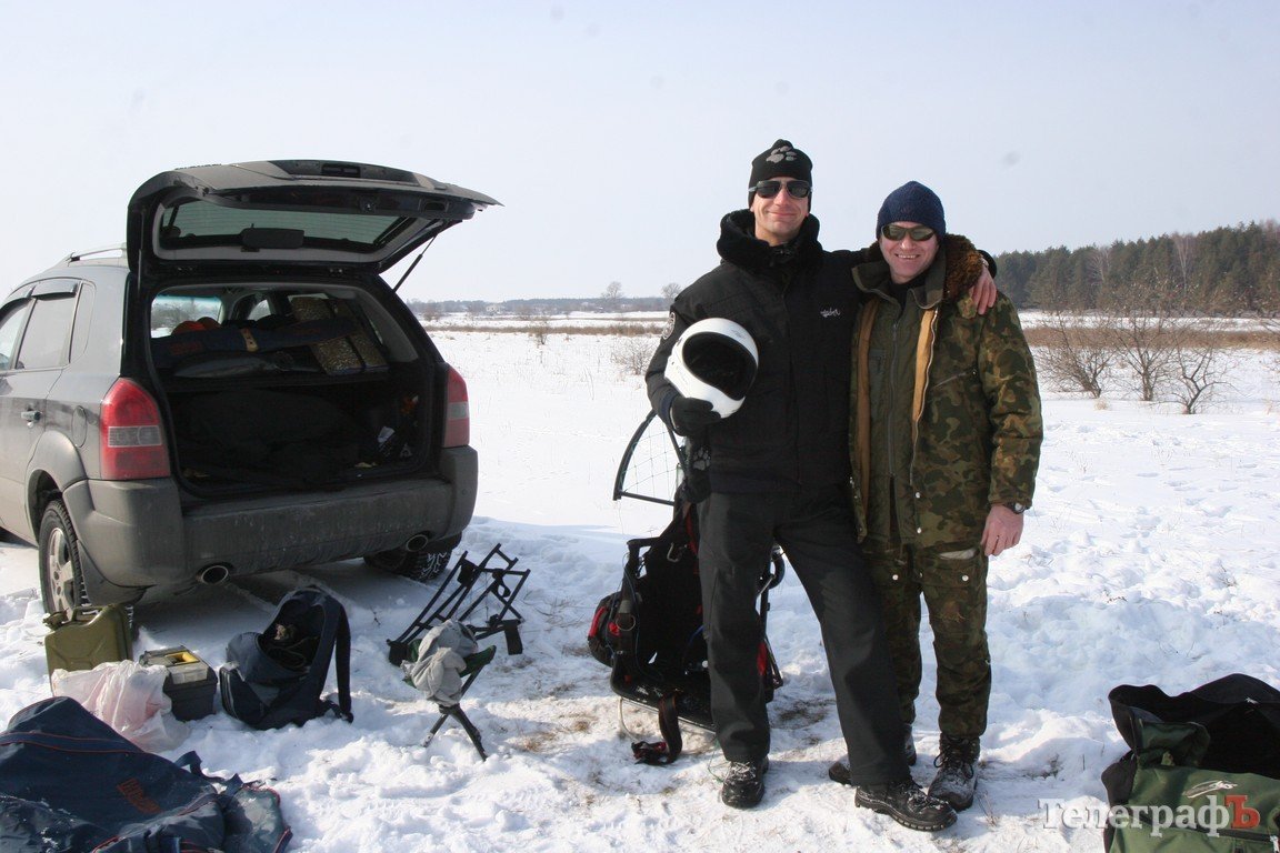 Под Кременчугом прошел фестиваль парапланеризма и автотехники (ФОТО) Под Кременчугом прошел фестиваль парапланеризма и автотехники (ФОТО)