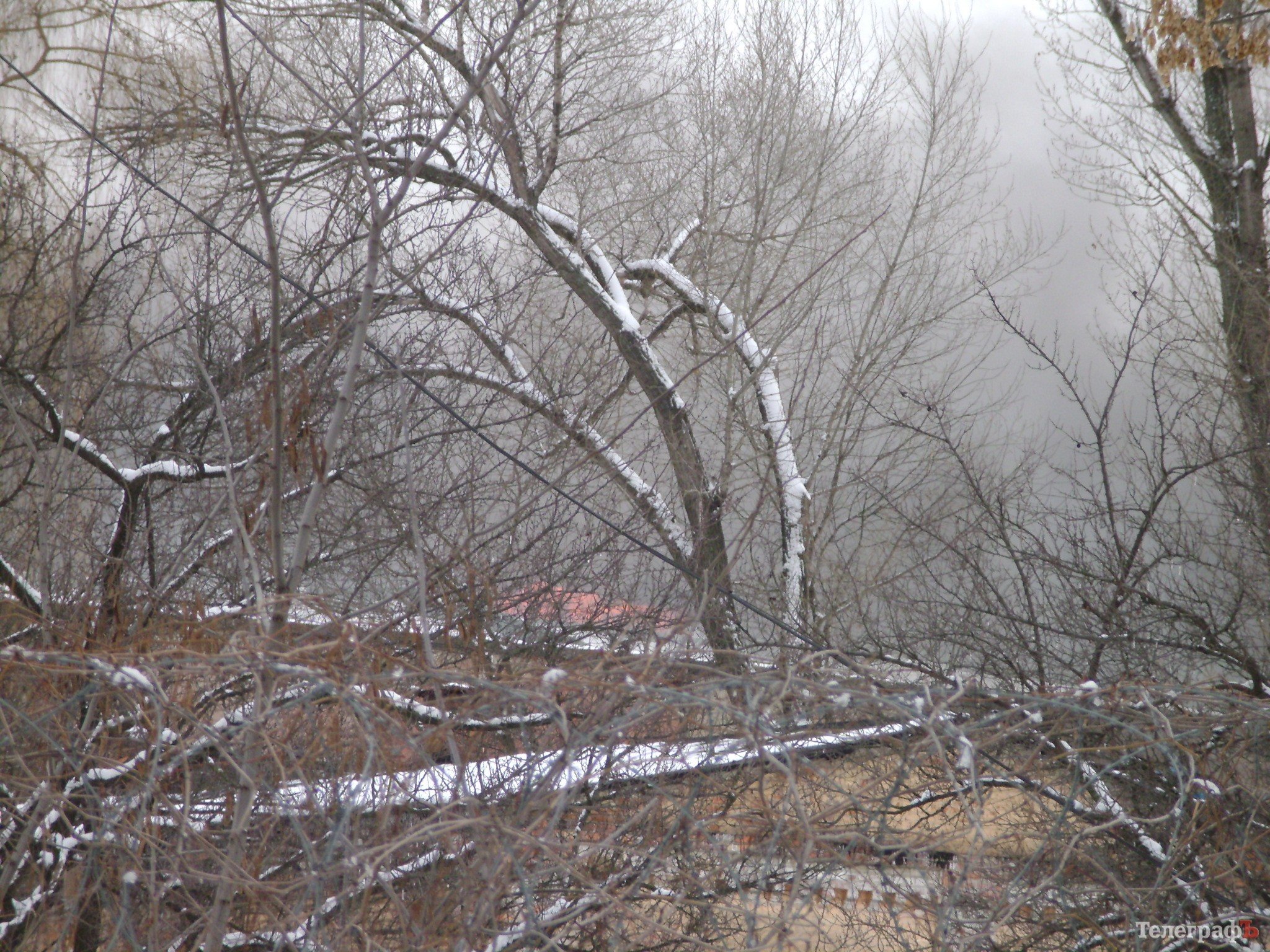 На Крюковском вагоностроительном заводе горит малярный цех (ФОТО, ВИДЕО) На Крюковском вагоностроительном заводе горит малярный цех (ФОТО, ВИДЕО)
