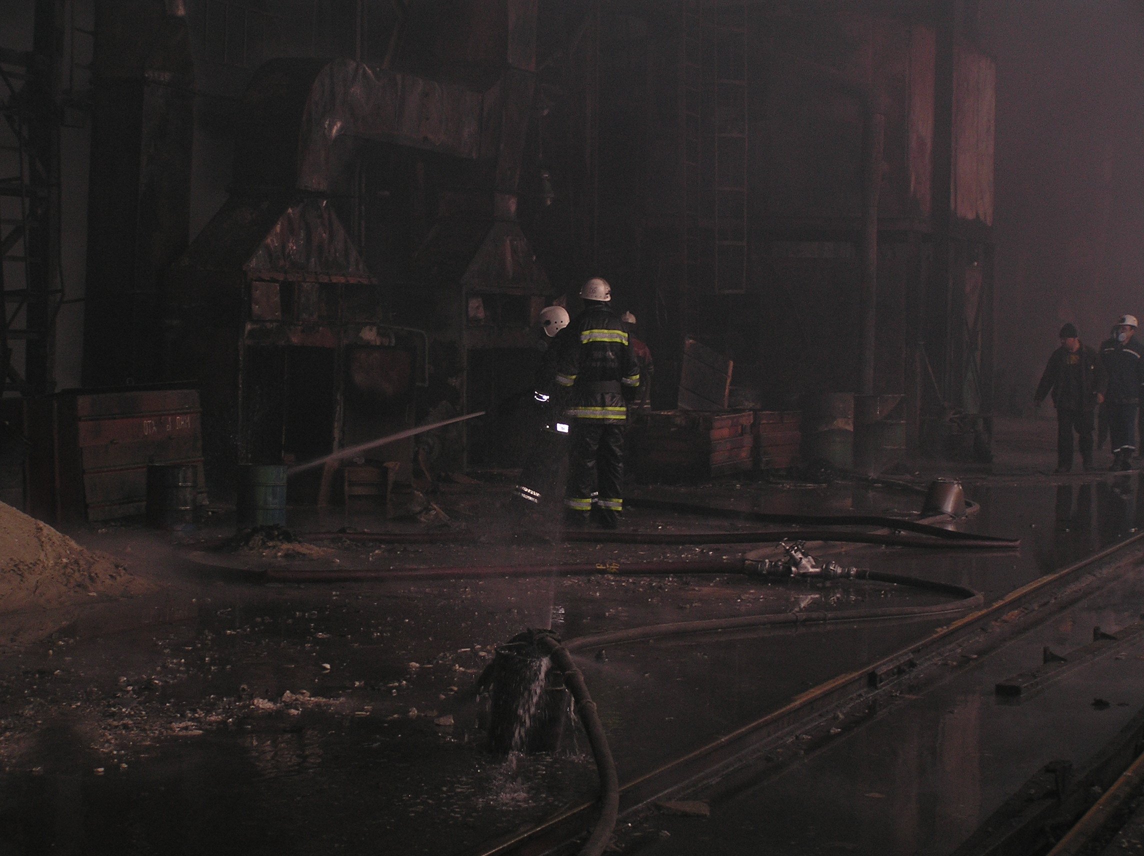 Пожар на вагоностроительном заводе ликвидирован (ФОТО, ВИДЕО) Пожар на вагоностроительном заводе ликвидирован (ФОТО, ВИДЕО)