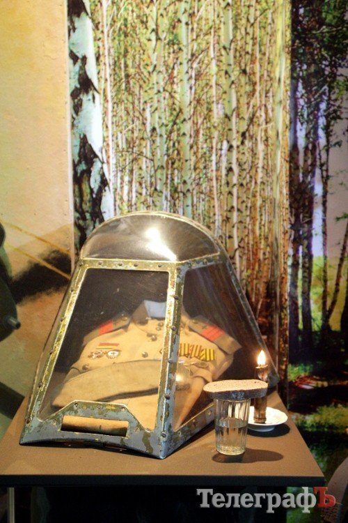 В Кременчугской городской художественной галерее открылась выставка «Небо войны» (ФОТО) В Кременчугской городской художественной галерее открылась выставка «Небо войны» (ФОТО)