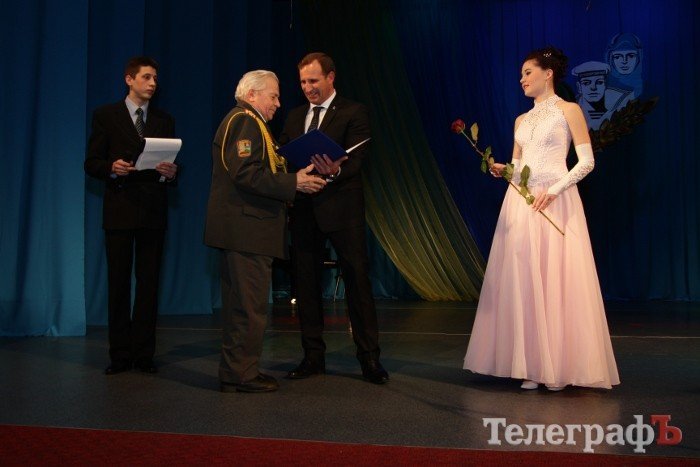 Государство должно уделять больше внимания людям в погонах, - мэр Государство должно уделять больше внимания людям в погонах, - мэр