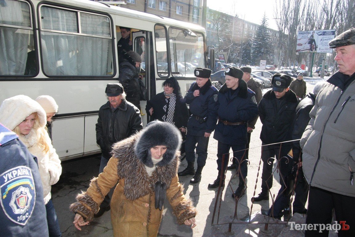 В Кременчуге отлавливали стихийных торговцев (ФОТО, ВИДЕО) В Кременчуге отлавливали стихийных торговцев (ФОТО, ВИДЕО)