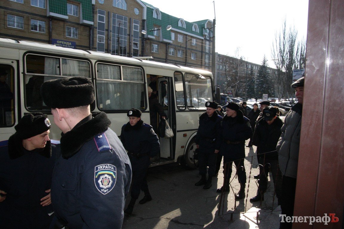 В Кременчуге отлавливали стихийных торговцев (ФОТО, ВИДЕО) В Кременчуге отлавливали стихийных торговцев (ФОТО, ВИДЕО)