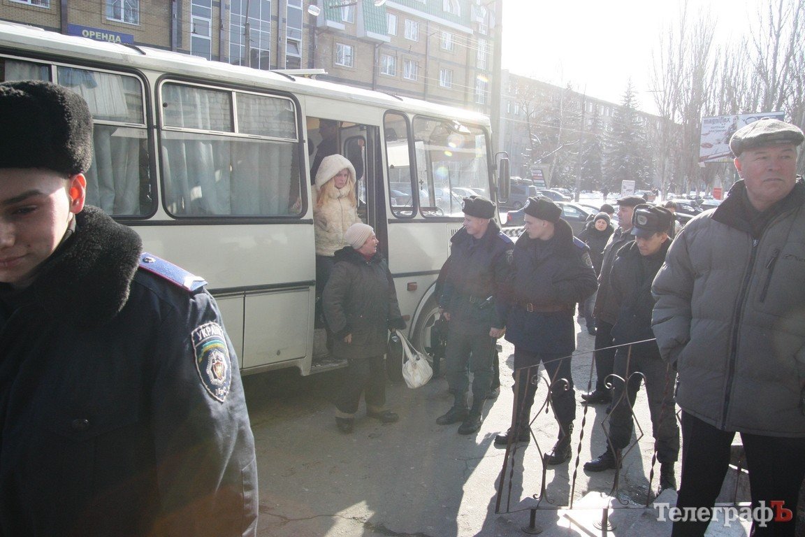 В Кременчуге отлавливали стихийных торговцев (ФОТО, ВИДЕО) В Кременчуге отлавливали стихийных торговцев (ФОТО, ВИДЕО)