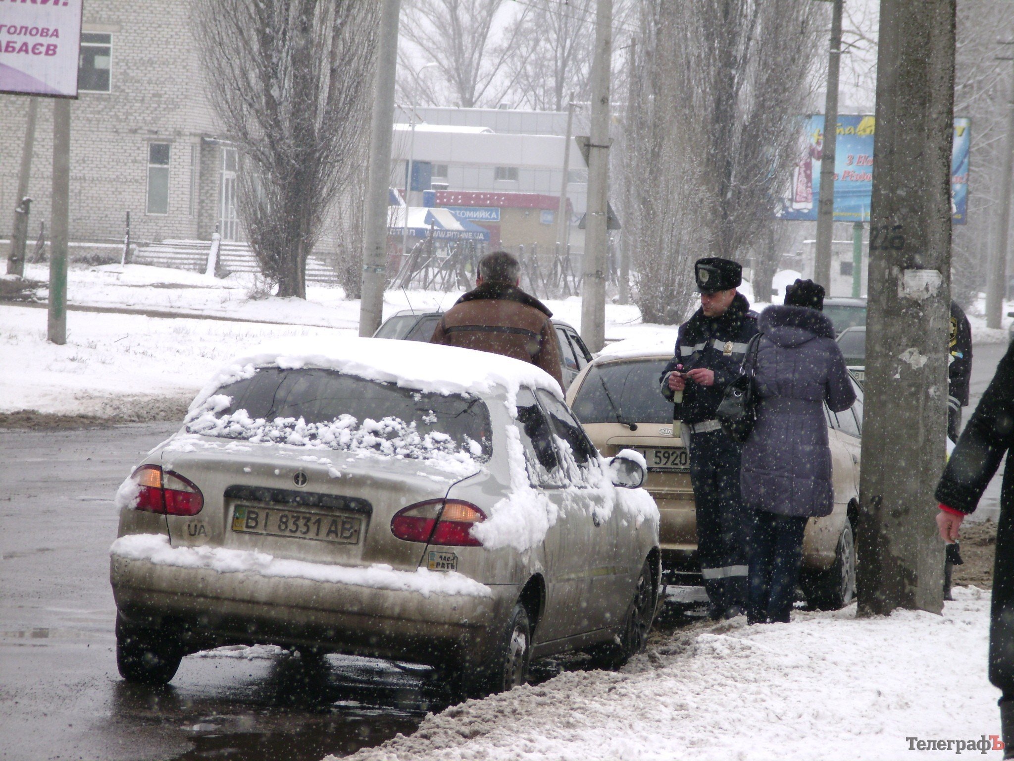 В Кременчуге автолюбители и ГАИ призывали водителей и пешеходов не нарушать ПДД (ФОТО, ВИДЕО) В Кременчуге автолюбители и ГАИ призывали водителей и пешеходов не нарушать ПДД (ФОТО, ВИДЕО)