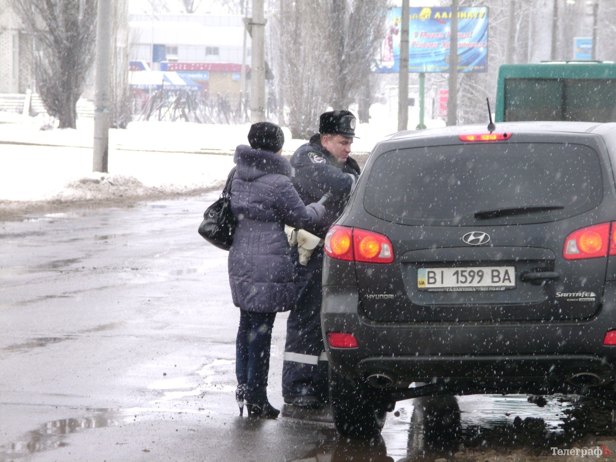 В Кременчуге автолюбители и ГАИ призывали водителей и пешеходов не нарушать ПДД (ФОТО, ВИДЕО) В Кременчуге автолюбители и ГАИ призывали водителей и пешеходов не нарушать ПДД (ФОТО, ВИДЕО)