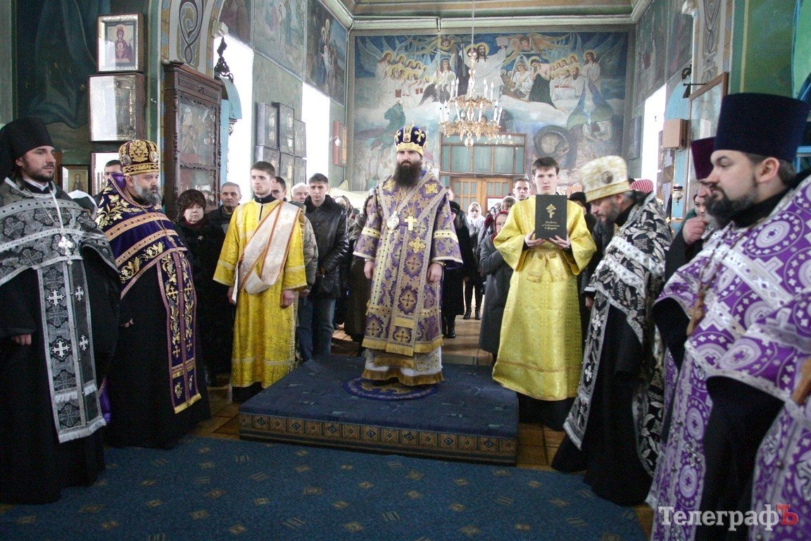 В Кременчуг привезли чудотворную икону Божией Матери «Страстная» В Кременчуг привезли чудотворную икону Божией Матери «Страстная»