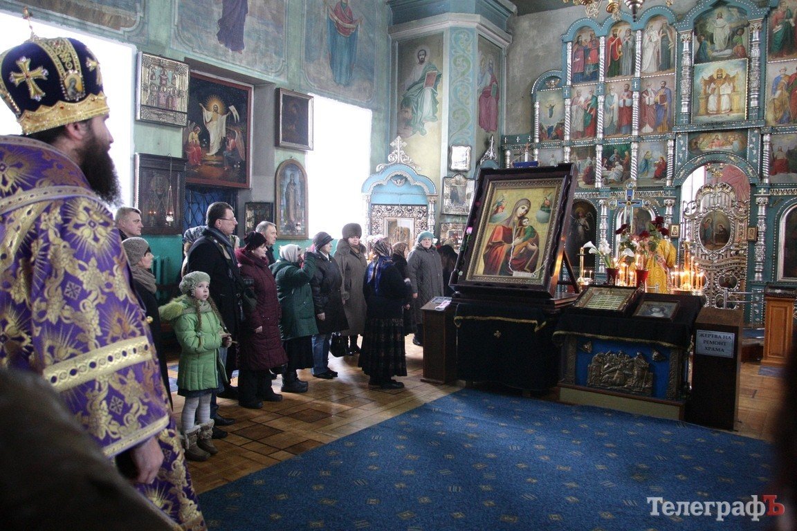 В Кременчуг привезли чудотворную икону Божией Матери «Страстная» В Кременчуг привезли чудотворную икону Божией Матери «Страстная»