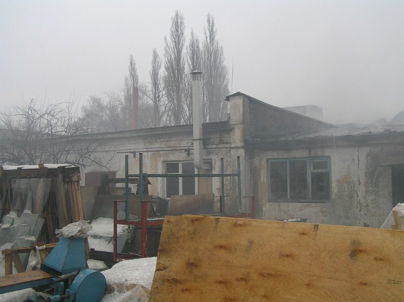 Фотоотчет: Это все, что осталось после пожара от ремонтно-строительного цеха Крюковского вагоностроительного завода Фотоотчет: Это все, что осталось после пожара от ремонтно-строительного цеха Крюковского вагоностроительного завода