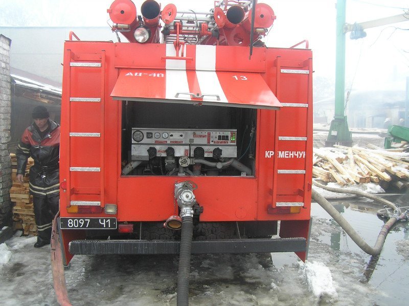 Фотоотчет: Это все, что осталось после пожара от ремонтно-строительного цеха Крюковского вагоностроительного завода Фотоотчет: Это все, что осталось после пожара от ремонтно-строительного цеха Крюковского вагоностроительного завода