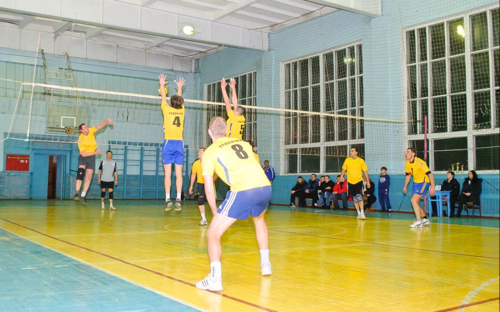 ВОЛЕЙБОЛ. Чемпионат Кременчуга. «Радаловка» - чемпион. ВОЛЕЙБОЛ. Чемпионат Кременчуга. «Радаловка» - чемпион.