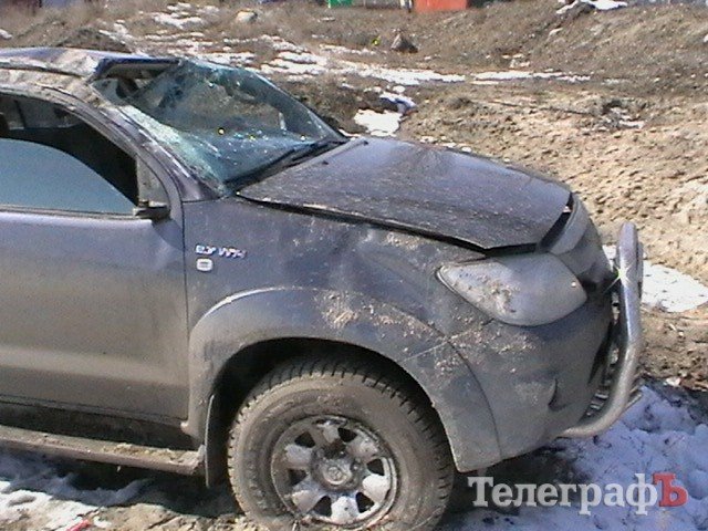 В Кременчуге перевернулся внедорожник Toyota Fortuner: пострадала кременчужанка (ФОТО) В Кременчуге перевернулся внедорожник Toyota Fortuner: пострадала кременчужанка (ФОТО)