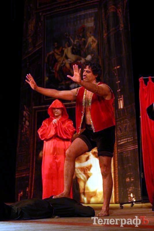 В кременчугском ГДК собирали «подаяние» для Ольги Сумской (ФОТОРЕПОРТАЖ) В кременчугском ГДК собирали «подаяние» для Ольги Сумской (ФОТОРЕПОРТАЖ)