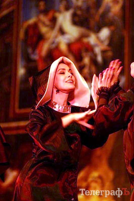 В кременчугском ГДК собирали «подаяние» для Ольги Сумской (ФОТОРЕПОРТАЖ) В кременчугском ГДК собирали «подаяние» для Ольги Сумской (ФОТОРЕПОРТАЖ)