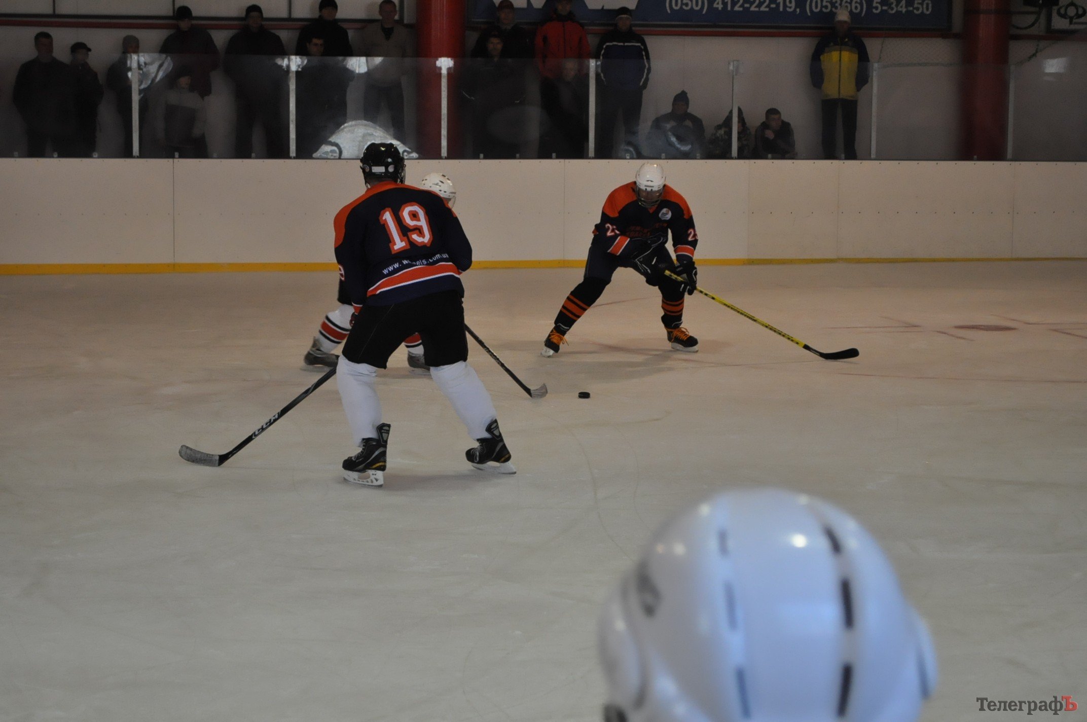 ХОККЕЙ. Продолжается чемпионат Кременчуга по хоккею. ХОККЕЙ. Продолжается чемпионат Кременчуга по хоккею.