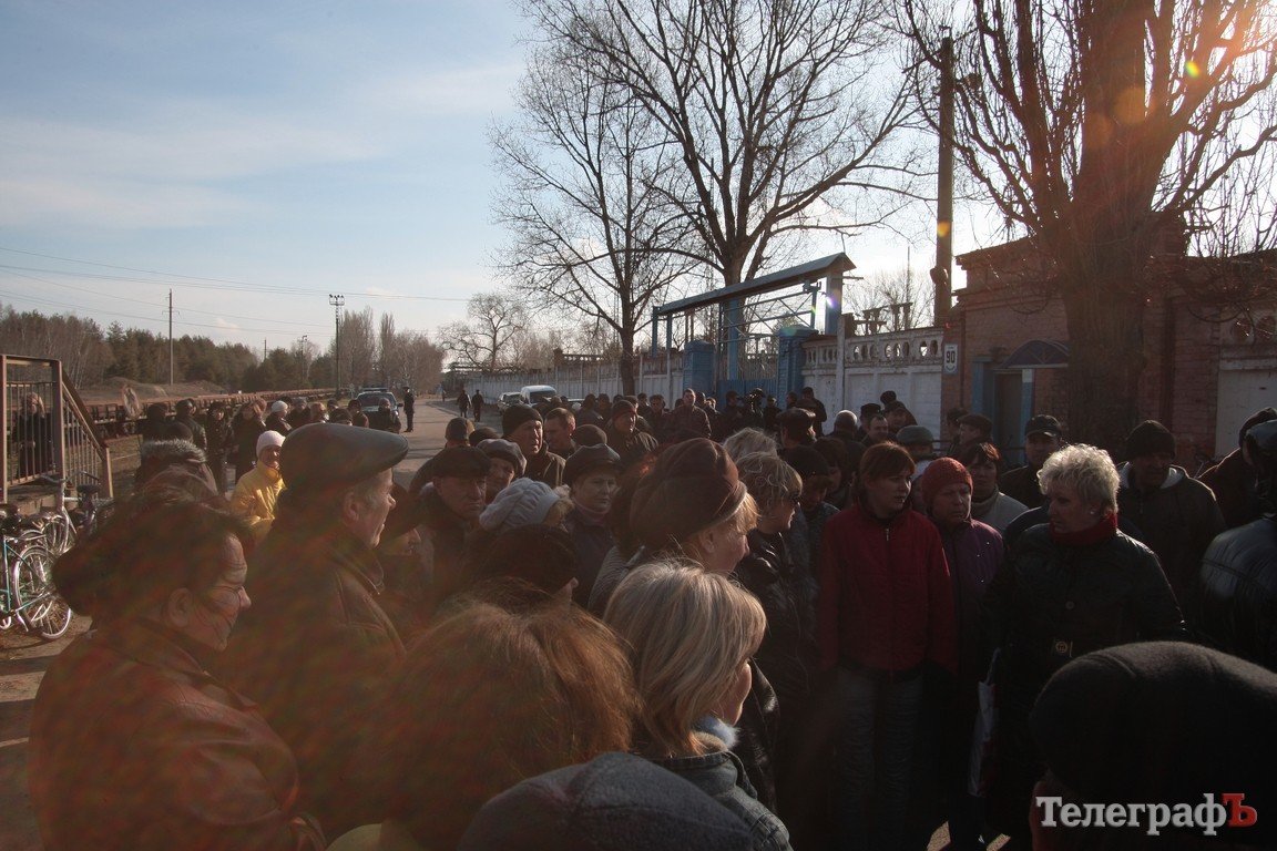 Работники ЖБШ вышли на митинг, требуя зарплату и работу (ФОТО, ВИДЕО) Работники ЖБШ вышли на митинг, требуя зарплату и работу (ФОТО, ВИДЕО)