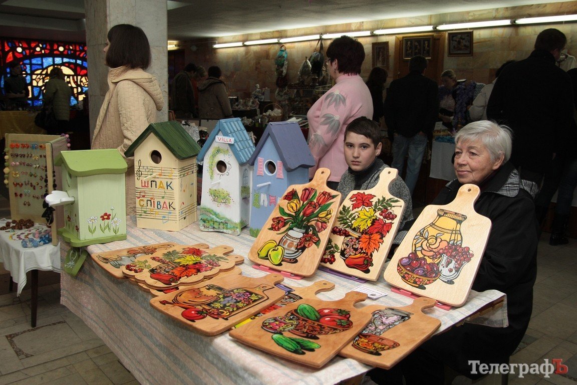 ОЧень УМЕЛЫЕ РУЧКИ: в Кременчуге прошла выставка ручных работ (ФОТО) ОЧень УМЕЛЫЕ РУЧКИ: в Кременчуге прошла выставка ручных работ (ФОТО)