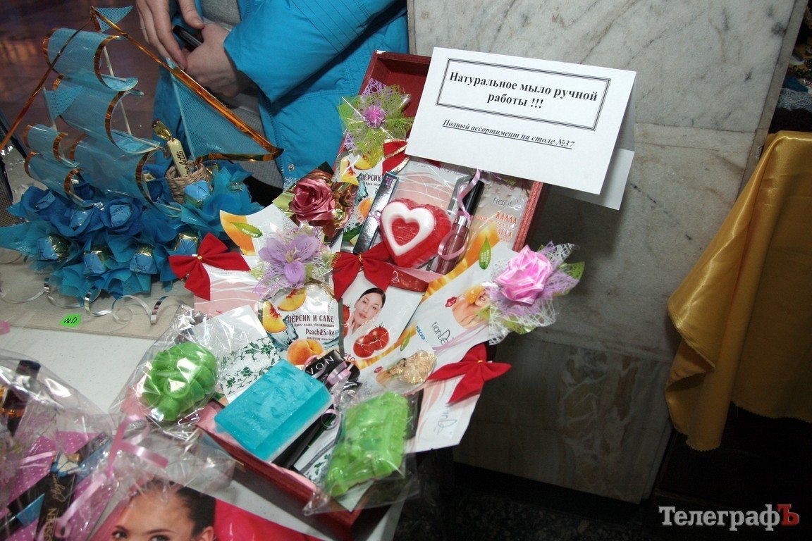 ОЧень УМЕЛЫЕ РУЧКИ: в Кременчуге прошла выставка ручных работ (ФОТО) ОЧень УМЕЛЫЕ РУЧКИ: в Кременчуге прошла выставка ручных работ (ФОТО)