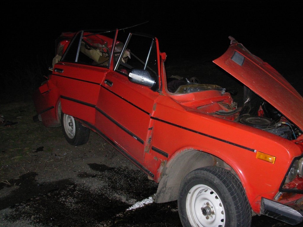 Вчера под Кременчугом в ДТП погибли 4 человека Вчера под Кременчугом в ДТП погибли 4 человека