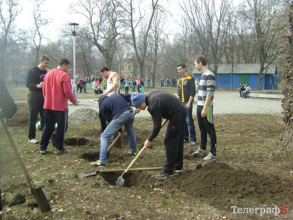 В парке «Приднепровский» в Кременчуге обустроят аллею аттракционов В парке «Приднепровский» в Кременчуге обустроят аллею аттракционов