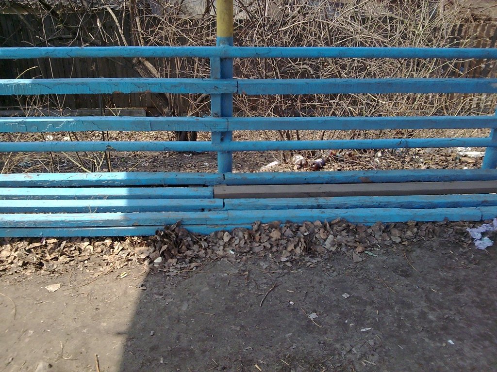 Антирейтинг остановок в Кременчуге: «подземная» лавочка Антирейтинг остановок в Кременчуге: «подземная» лавочка