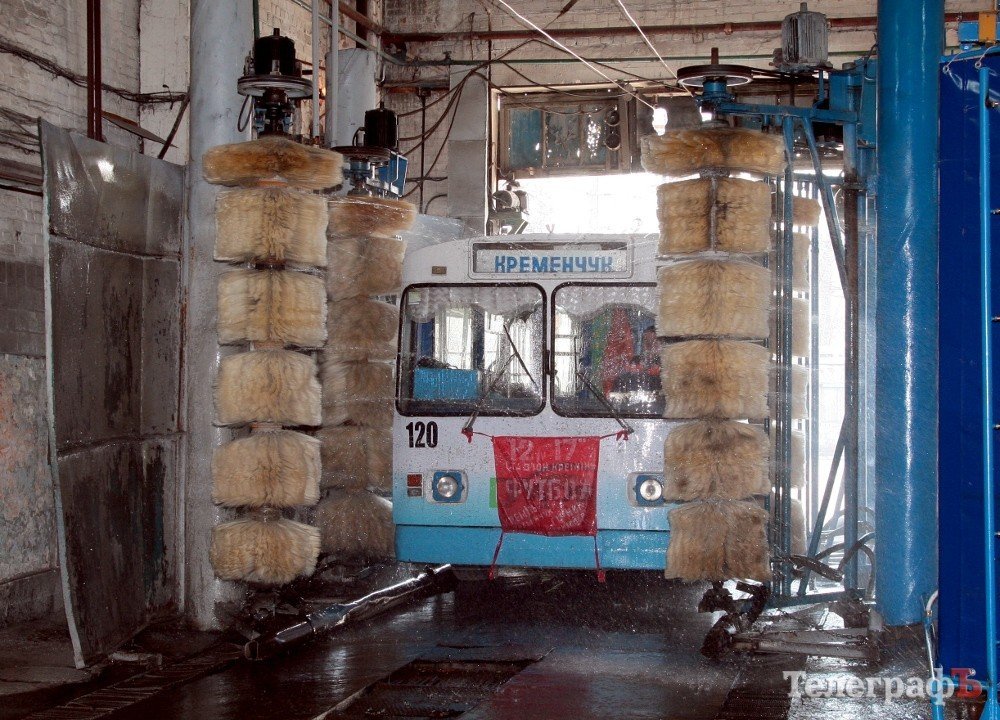 У кременчугских троллейбусов появилась новая мойка (ФОТО,ВИДЕО) У кременчугских троллейбусов появилась новая мойка (ФОТО,ВИДЕО)