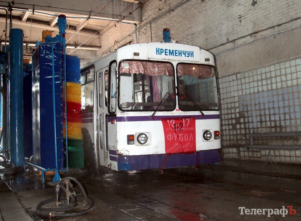 У кременчугских троллейбусов появилась новая мойка (ФОТО,ВИДЕО) У кременчугских троллейбусов появилась новая мойка (ФОТО,ВИДЕО)