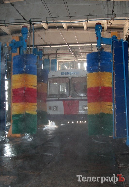 У кременчугских троллейбусов появилась новая мойка (ФОТО,ВИДЕО) У кременчугских троллейбусов появилась новая мойка (ФОТО,ВИДЕО)