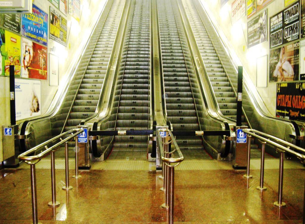 Крюковский вагонзавод в конце апреля презентует новый эскалатор для метрополитенов Крюковский вагонзавод в конце апреля презентует новый эскалатор для метрополитенов