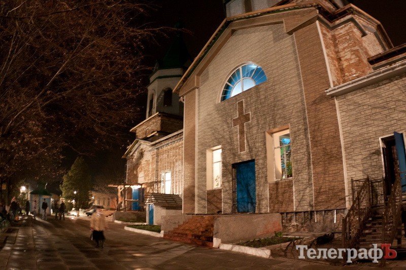 Пасхальное богослужение в Свято-Успенском соборе (ФОТОРЕПОРТАЖ) Пасхальное богослужение в Свято-Успенском соборе (ФОТОРЕПОРТАЖ)