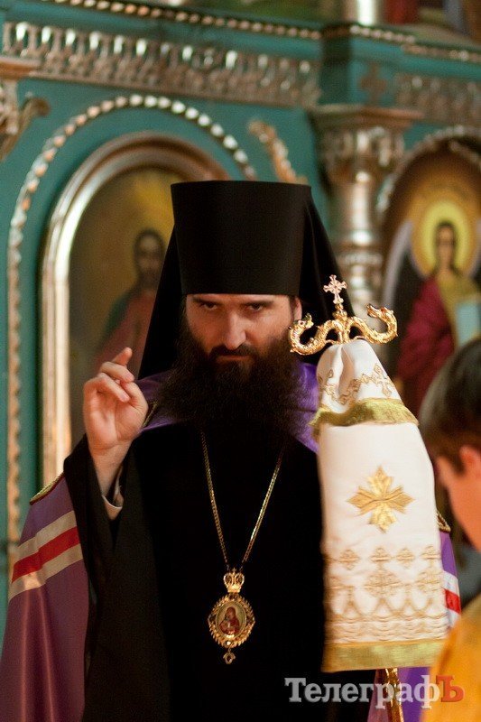 Пасхальное богослужение в Свято-Успенском соборе (ФОТОРЕПОРТАЖ) Пасхальное богослужение в Свято-Успенском соборе (ФОТОРЕПОРТАЖ)