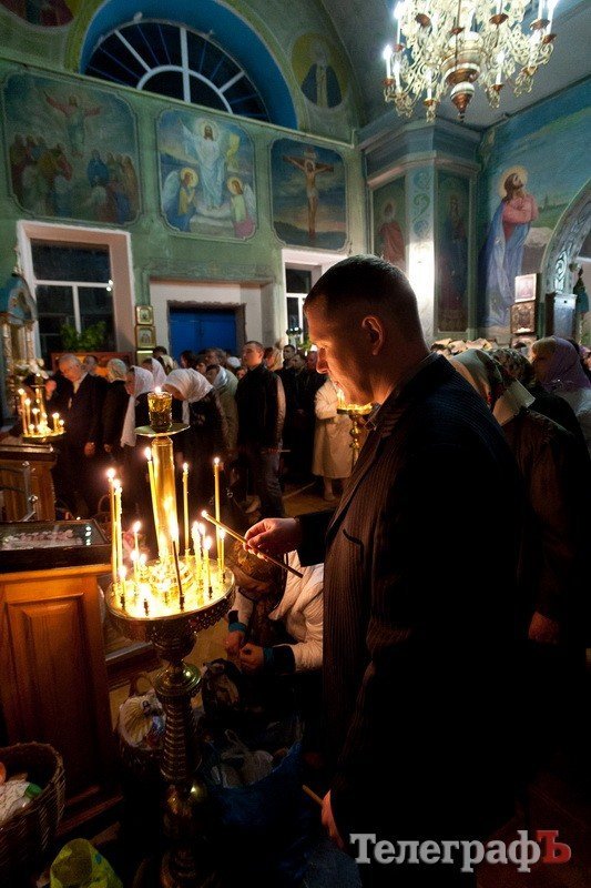 Пасхальное богослужение в Свято-Успенском соборе (ФОТОРЕПОРТАЖ) Пасхальное богослужение в Свято-Успенском соборе (ФОТОРЕПОРТАЖ)