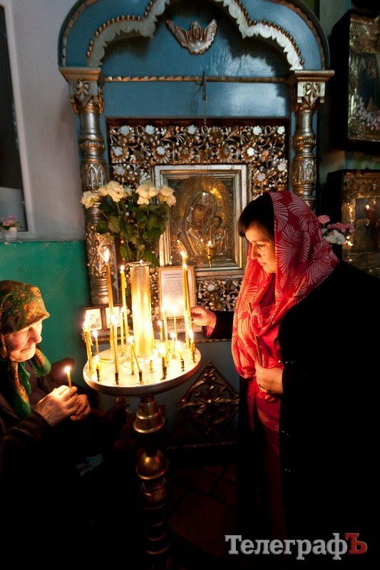 Пасхальное богослужение в Свято-Успенском соборе (ФОТОРЕПОРТАЖ) Пасхальное богослужение в Свято-Успенском соборе (ФОТОРЕПОРТАЖ)