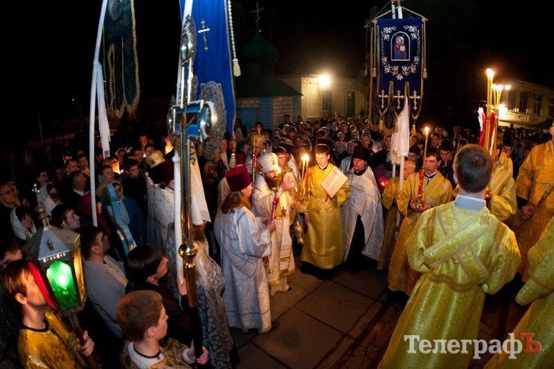Пасхальное богослужение в Свято-Успенском соборе (ФОТОРЕПОРТАЖ) Пасхальное богослужение в Свято-Успенском соборе (ФОТОРЕПОРТАЖ)