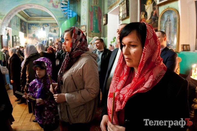 Пасхальное богослужение в Свято-Успенском соборе (ФОТОРЕПОРТАЖ) Пасхальное богослужение в Свято-Успенском соборе (ФОТОРЕПОРТАЖ)