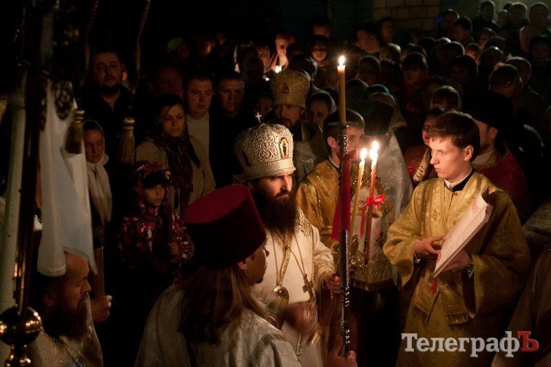 Пасхальное богослужение в Свято-Успенском соборе (ФОТОРЕПОРТАЖ) Пасхальное богослужение в Свято-Успенском соборе (ФОТОРЕПОРТАЖ)