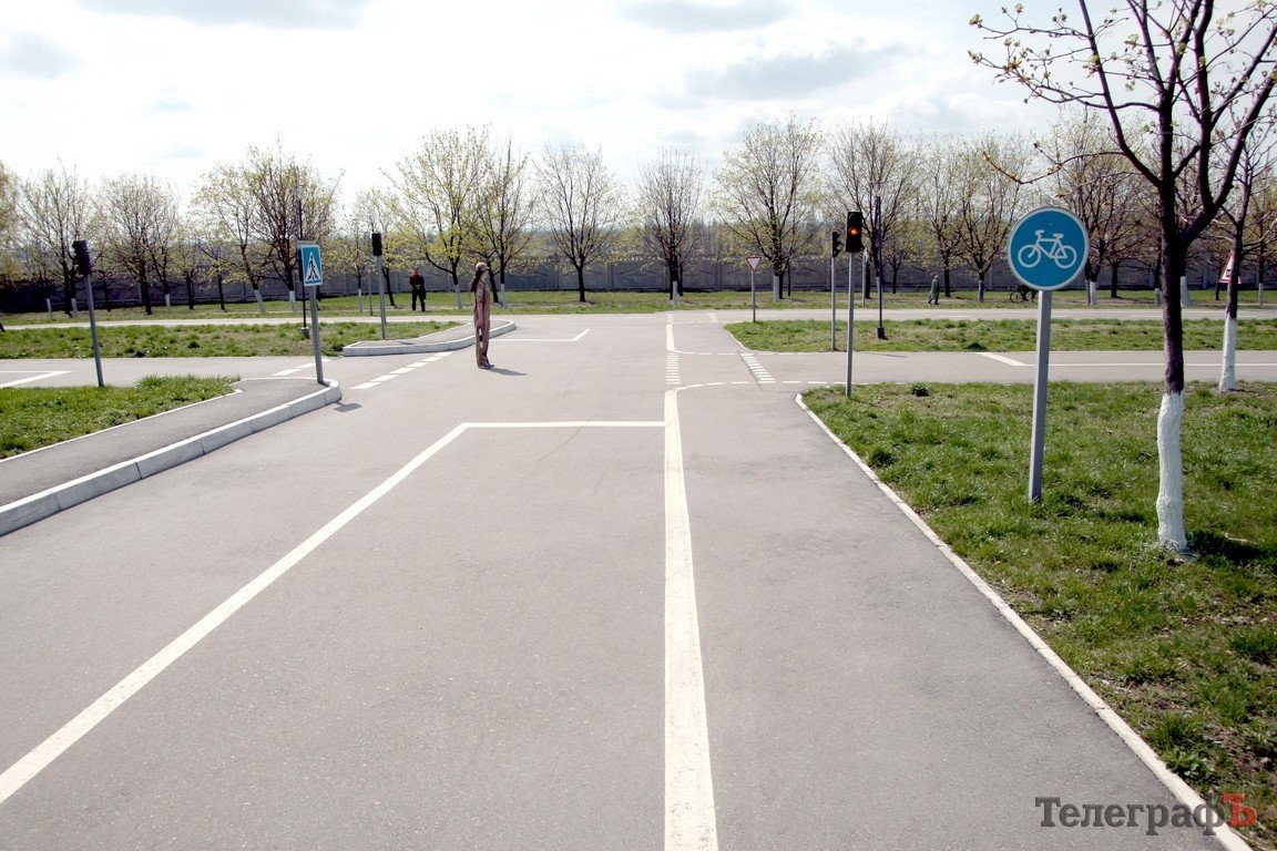 В кременчугском автогородке начались занятия для школьников (ФОТО) В кременчугском автогородке начались занятия для школьников (ФОТО)