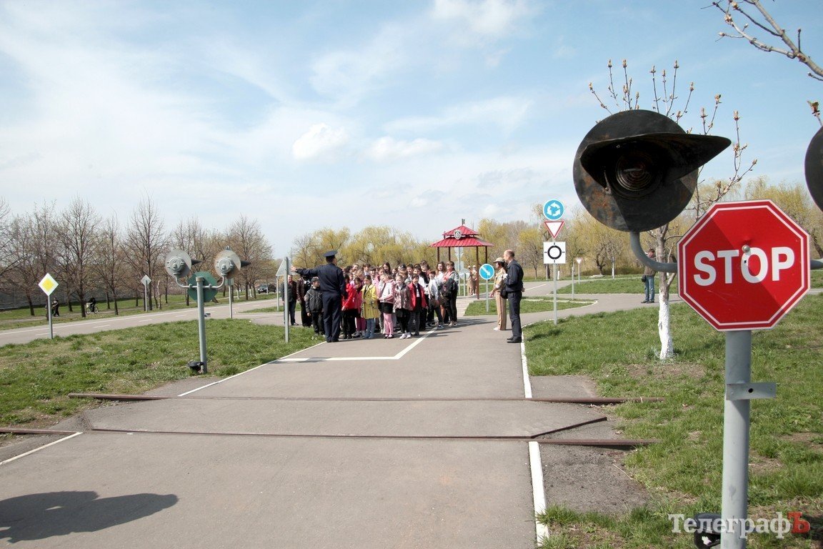 В кременчугском автогородке начались занятия для школьников (ФОТО) В кременчугском автогородке начались занятия для школьников (ФОТО)
