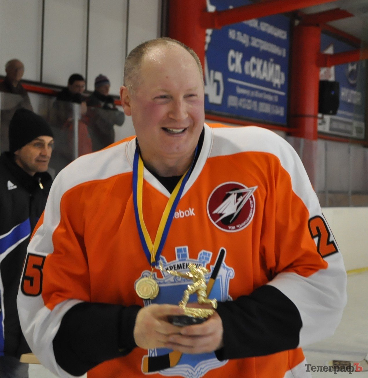 ХОККЕЙ. У «Кременчуга» на один кубок стало больше. ХОККЕЙ. У «Кременчуга» на один кубок стало больше.