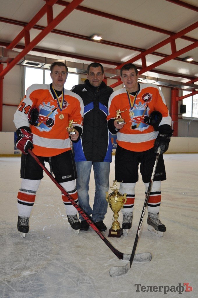 ХОККЕЙ. У «Кременчуга» на один кубок стало больше. ХОККЕЙ. У «Кременчуга» на один кубок стало больше.