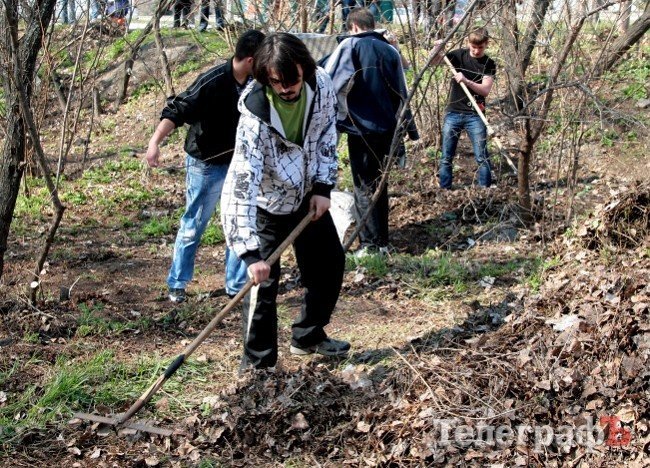 Жители Молодежного приглашают кременчужан на субботник Жители Молодежного приглашают кременчужан на субботник