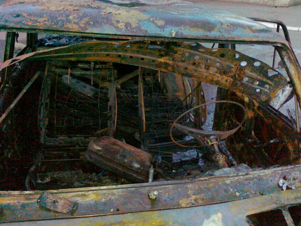 В Кременчуге опять подожгли автомобиль – «ВАЗ-2106» В Кременчуге опять подожгли автомобиль – «ВАЗ-2106»