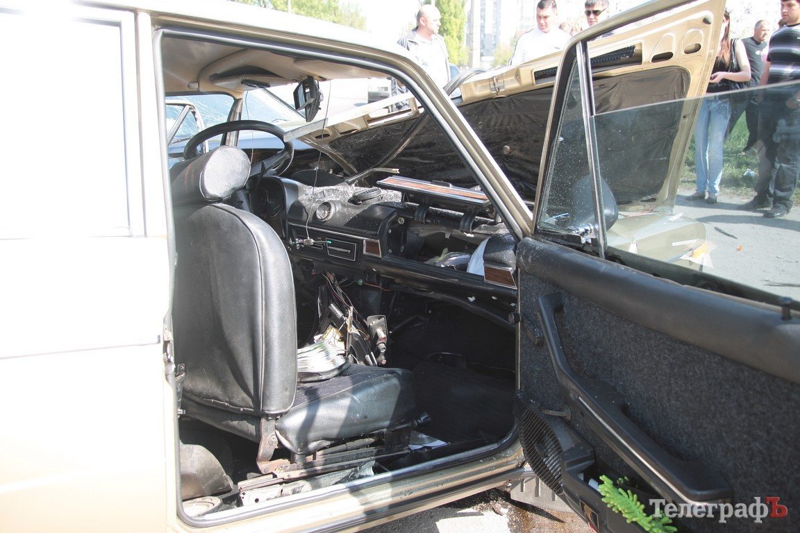 Возле "Простора" в лобовую столкнулись Mitsubishi Lancer и «ВАЗ-2106» (ВИДЕО, ФОТО) Возле "Простора" в лобовую столкнулись Mitsubishi Lancer и «ВАЗ-2106» (ВИДЕО, ФОТО)