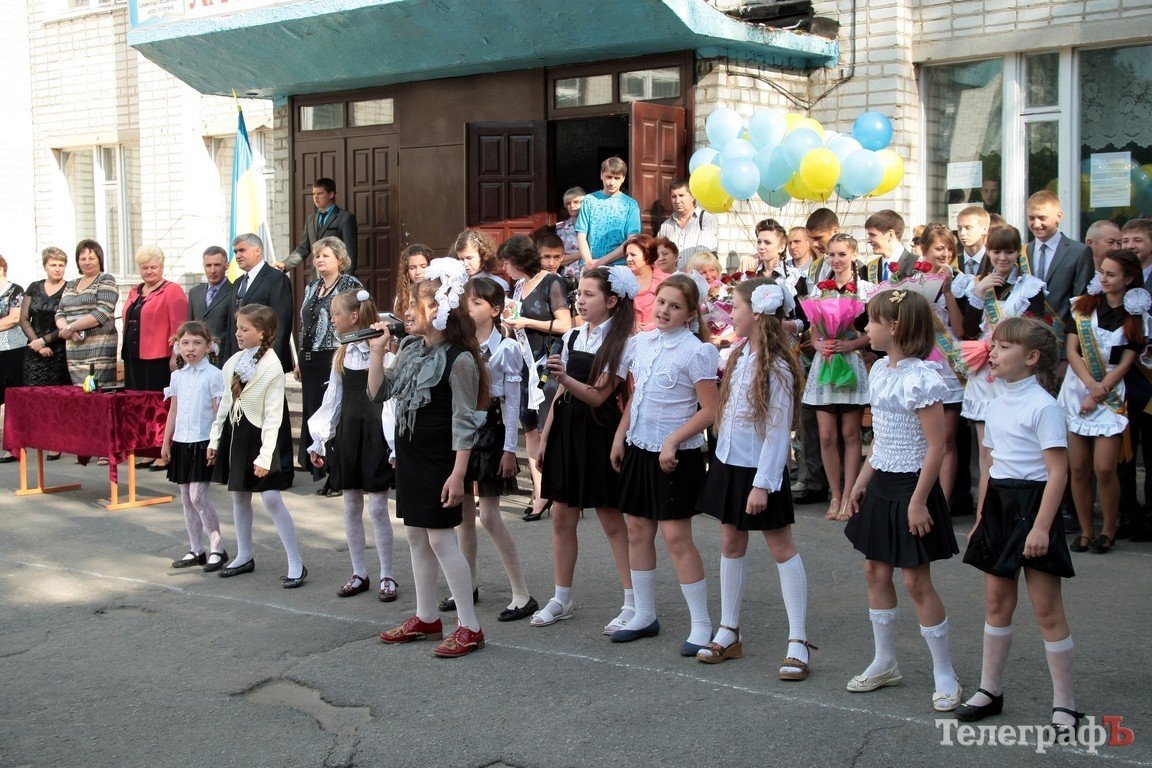 Сегодня у одиннадцатиклассников - последний звонок (ФОТОРЕПОРТАЖ) Сегодня у одиннадцатиклассников - последний звонок (ФОТОРЕПОРТАЖ)