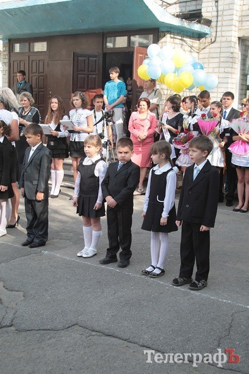 Сегодня у одиннадцатиклассников - последний звонок (ФОТОРЕПОРТАЖ) Сегодня у одиннадцатиклассников - последний звонок (ФОТОРЕПОРТАЖ)