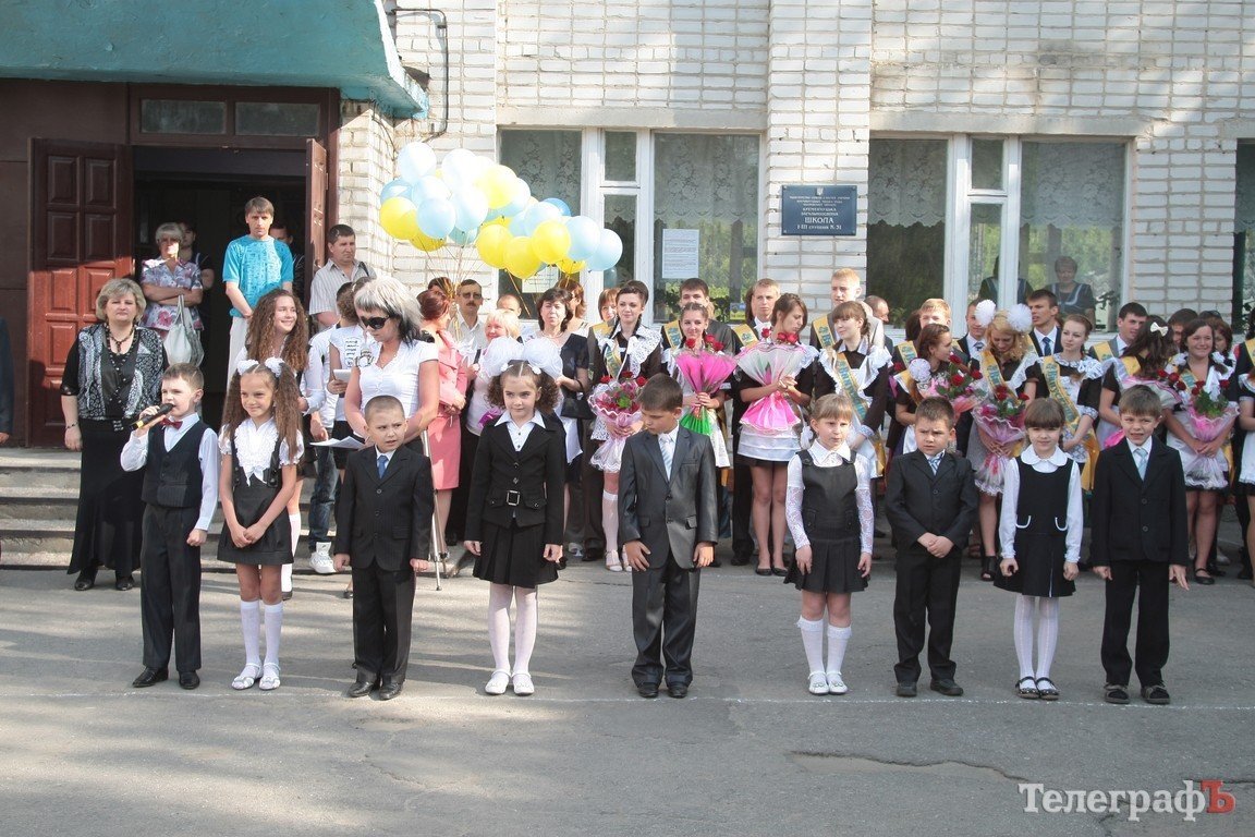 Сегодня у одиннадцатиклассников - последний звонок (ФОТОРЕПОРТАЖ) Сегодня у одиннадцатиклассников - последний звонок (ФОТОРЕПОРТАЖ)