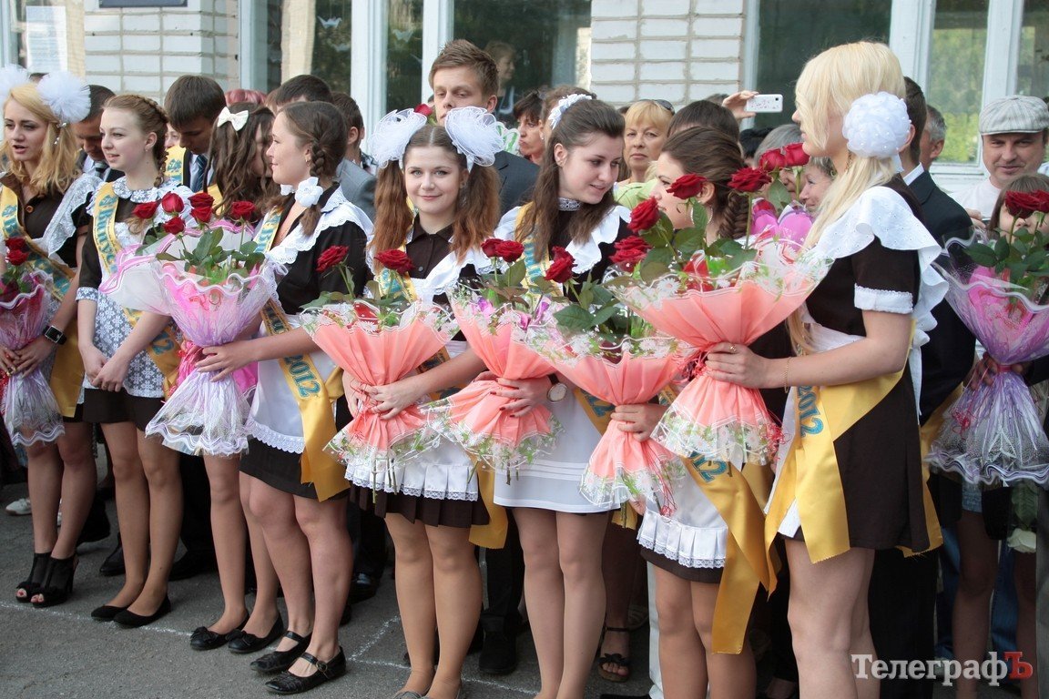 Сегодня у одиннадцатиклассников - последний звонок (ФОТОРЕПОРТАЖ) Сегодня у одиннадцатиклассников - последний звонок (ФОТОРЕПОРТАЖ)